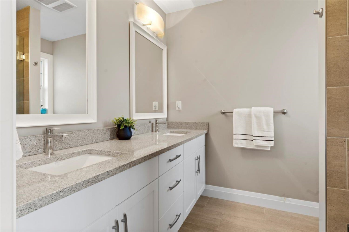 Staircase Photo of 5408 Peach Road, Chilliwack, BC