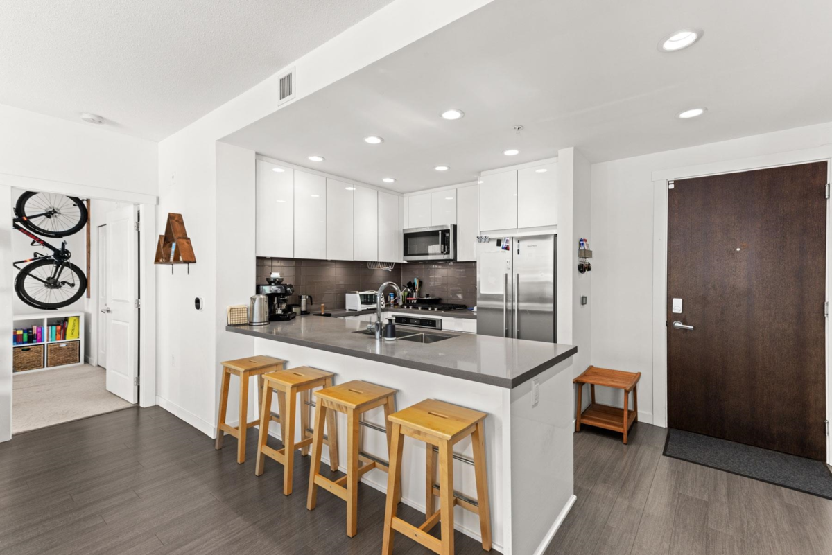 Dining Area Photo of 208 277 W 1st Street, North Vancouver, BC