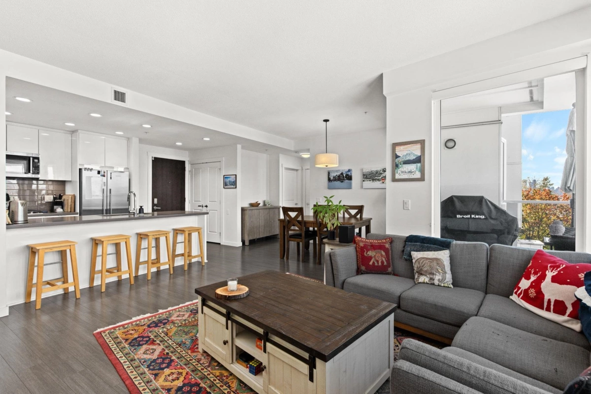 Kitchen Island Photo of 208 277 W 1st Street, North Vancouver, BC