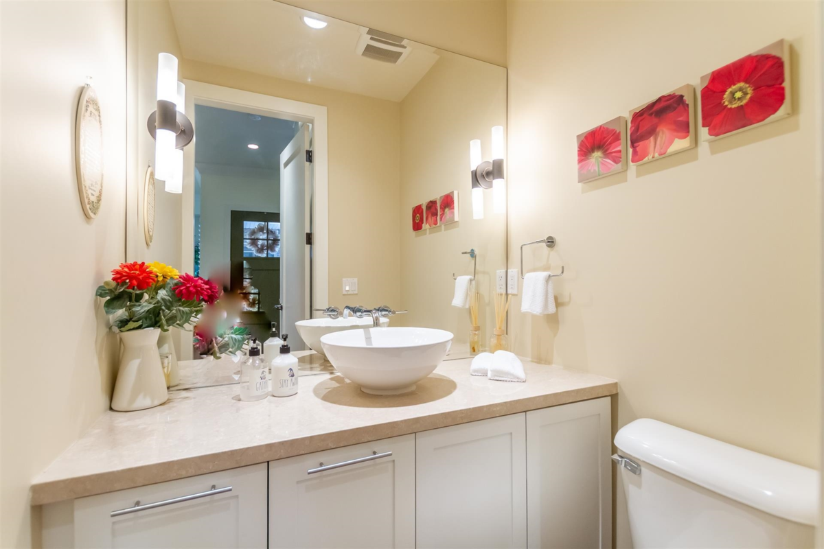 Breakfast Nook Photo of 18 3122 160 Street, Surrey, BC