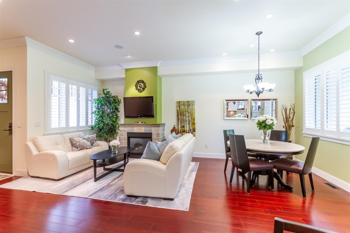 Dining Area Photo of 18 3122 160 Street, Surrey, BC