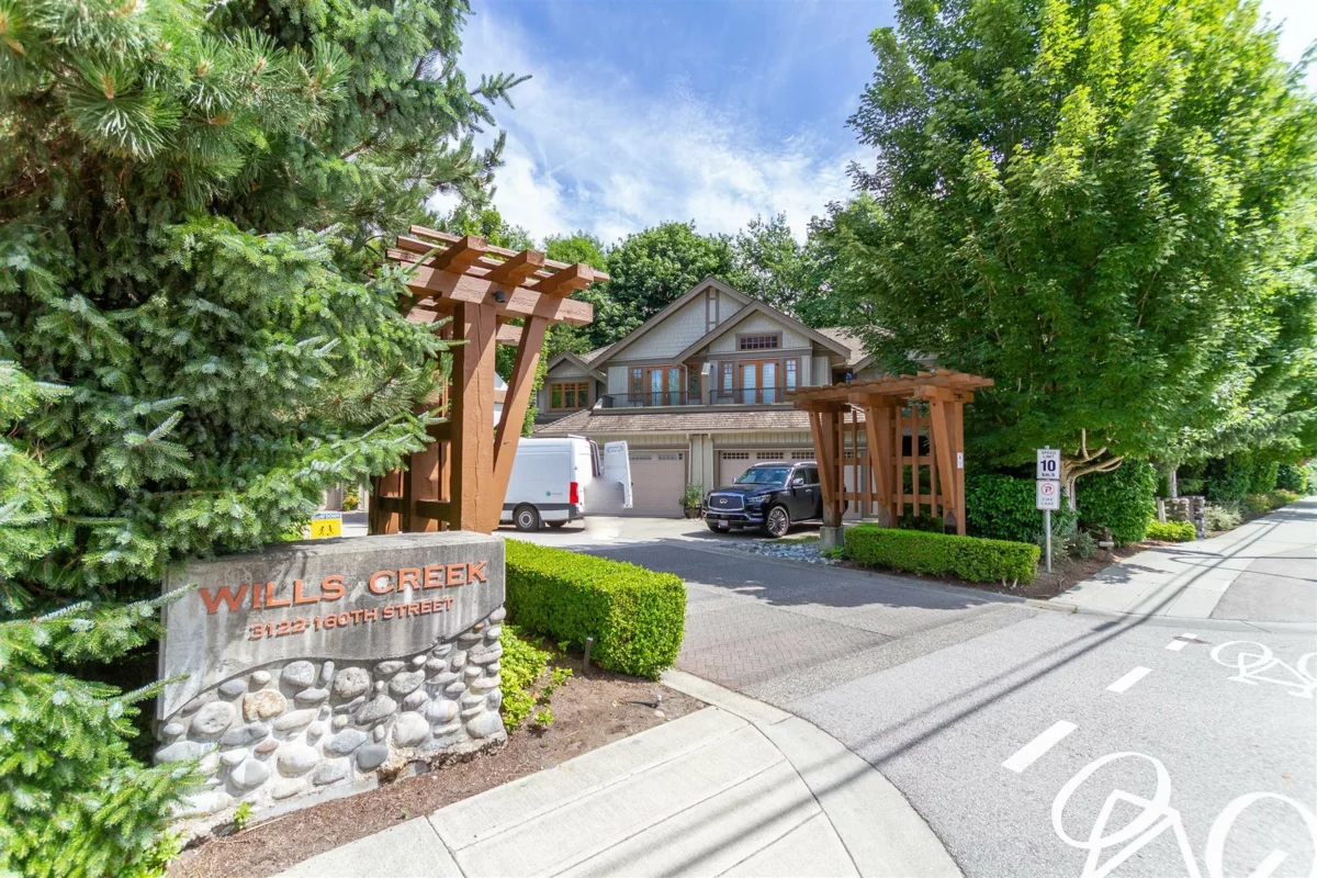 Hallway Photo of 18 3122 160 Street, Surrey, BC