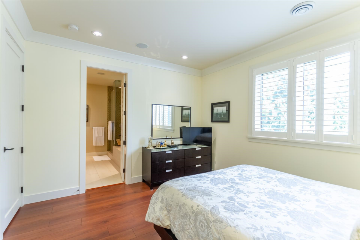 Primary Bathroom Photo of 18 3122 160 Street, Surrey, BC