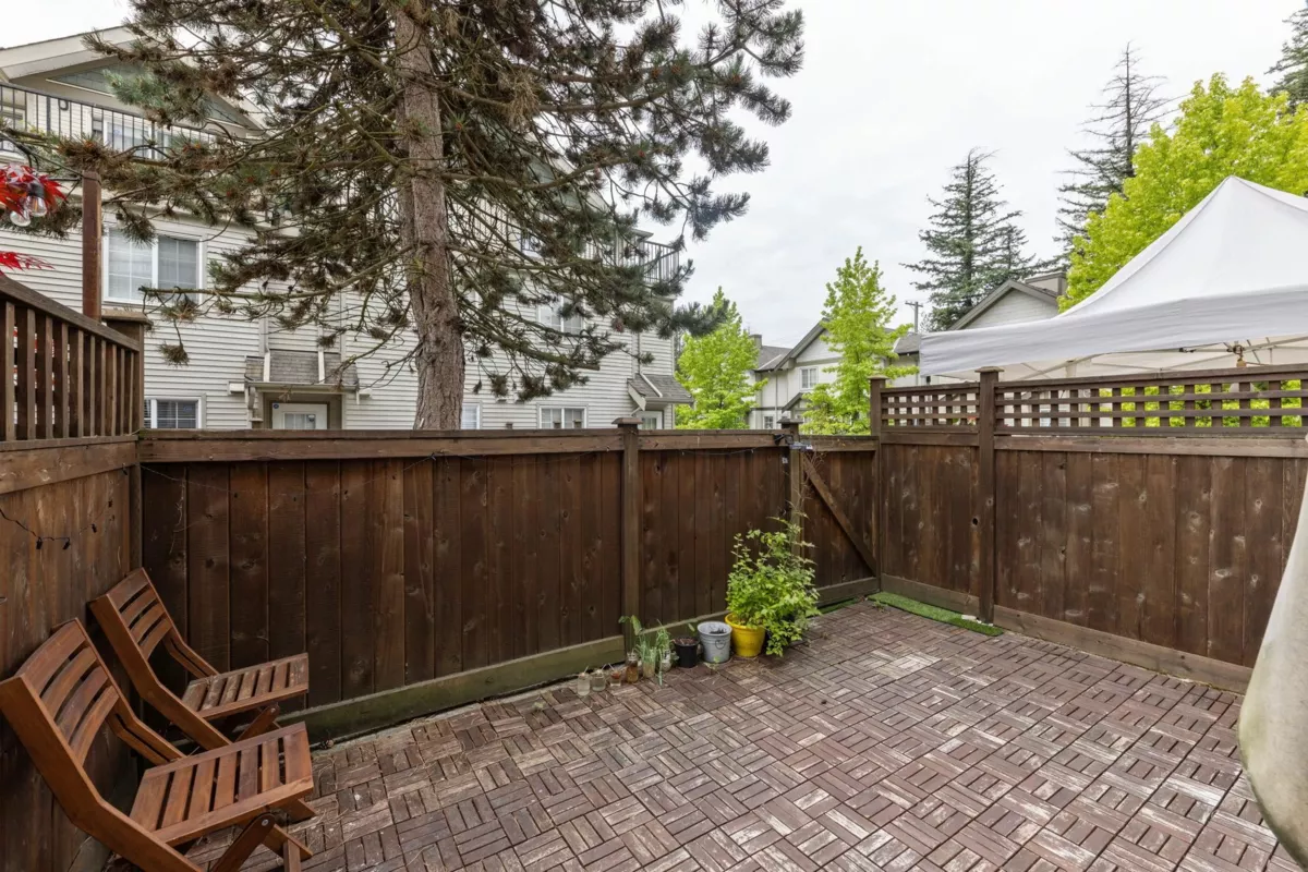 Hallway Photo of 39 14855 100 Avenue, Surrey, BC
