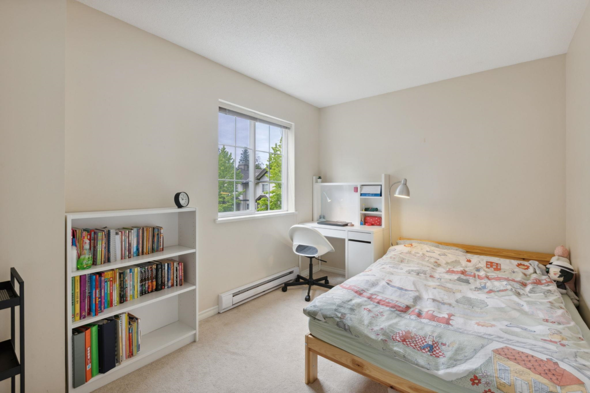 Laundry Room Photo of 39 14855 100 Avenue, Surrey, BC