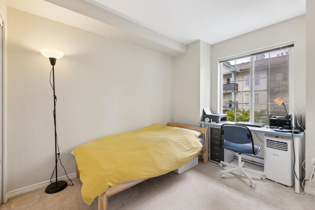 Office / Den Photo of 39 14855 100 Avenue, Surrey, BC