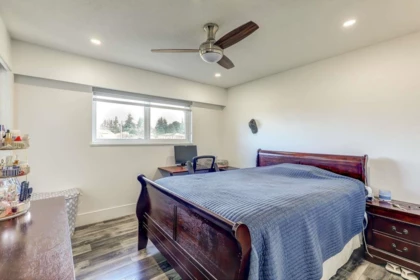 Guest Bathroom Photo of 11467 87 Avenue, Delta, BC