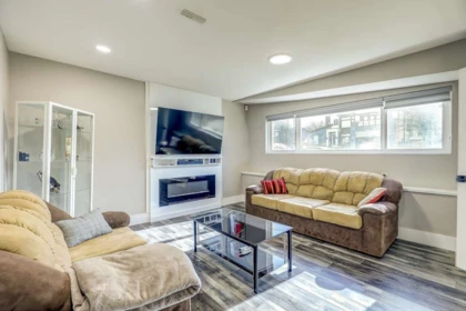 Mudroom Photo of 11467 87 Avenue, Delta, BC