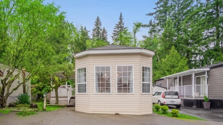 Front Yard Photo of 52 3931 198 Street, Langley, BC