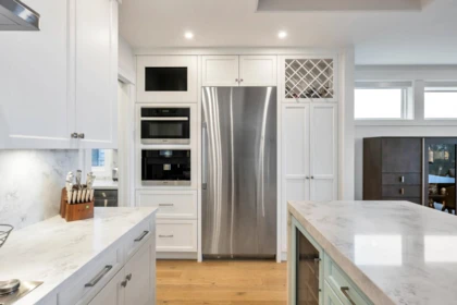Kitchen Island Photo of 35904 Timberlane Drive, Abbotsford, BC
