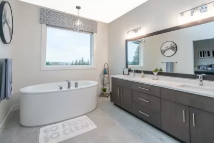 Guest Bathroom Photo of 40 4295 Old Clayburn Road, Abbotsford, BC