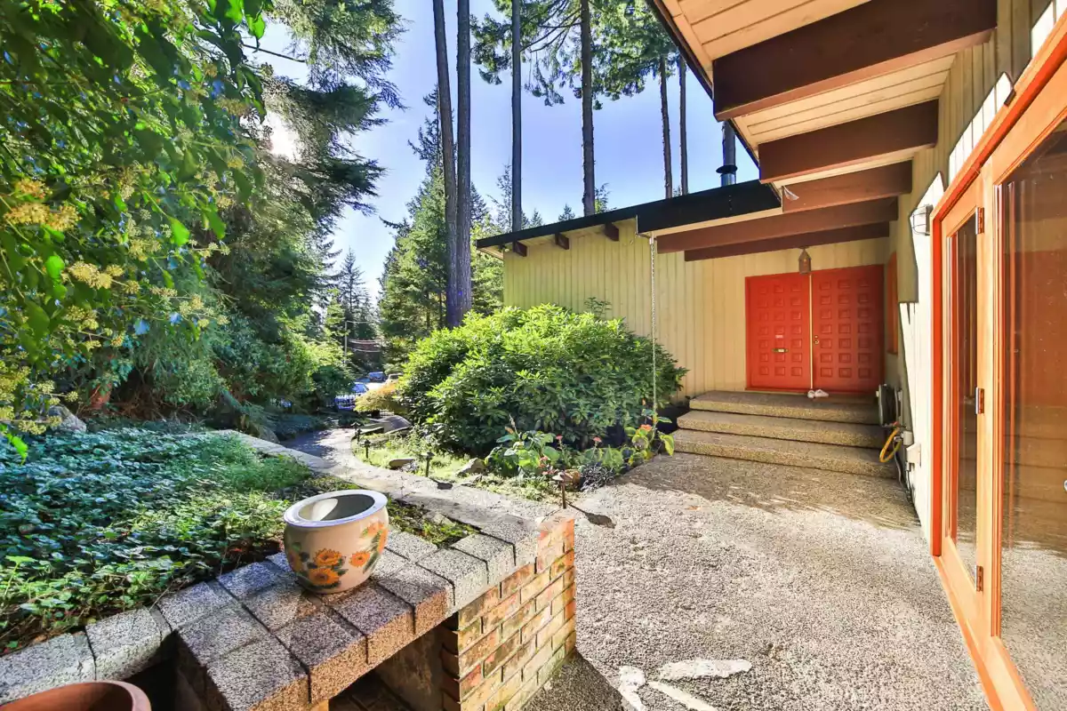 Exterior Rear Photo of 170 Highview Place, Lions Bay, BC