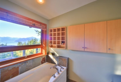 Laundry Room Photo of 170 Highview Place, Lions Bay, BC