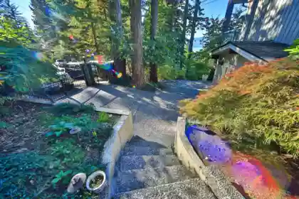 Outdoor Kitchen Photo of 170 Highview Place, Lions Bay, BC