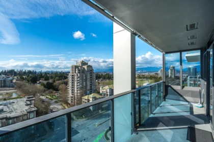 Entry Foyer Photo of 1301 13428 105 Avenue, Surrey, BC