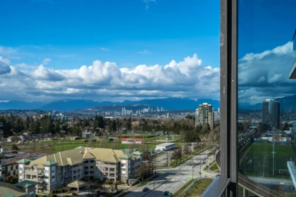Hallway Photo of 1301 13428 105 Avenue, Surrey, BC
