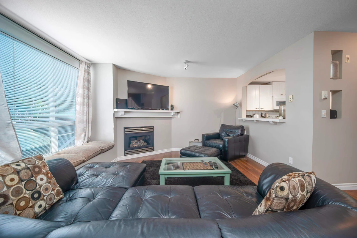 Living Room Photo of 15 1015 Lynn Valley Road, North Vancouver, BC