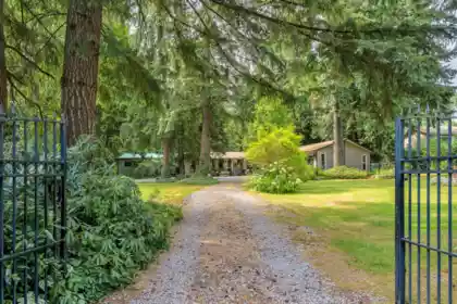 17300 26 Avenue, Surrey, BC, Surrey — Single Family Residence for sale