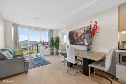 Breakfast Nook Photo of 2602 13318 104 Avenue, Surrey, BC