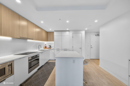 Kitchen Island Photo of 2602 13318 104 Avenue, Surrey, BC
