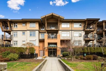 408 300 Klahanie Drive, Port Moody, BC, Port Moody — Apartment/Condo for sale