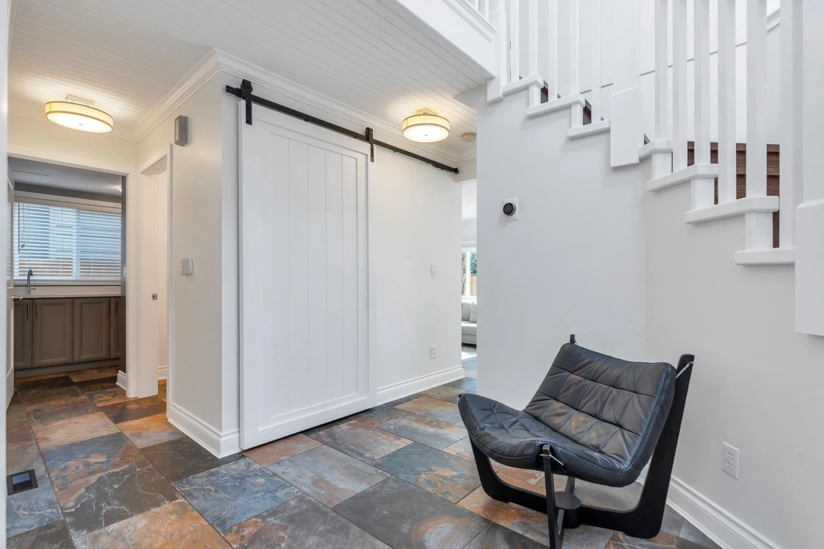 Family Room Photo of 13960 Coldicutt Avenue, White Rock, BC