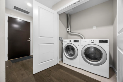 Walk-In Closet Photo of 1208 3487 Binning Road, Vancouver, BC