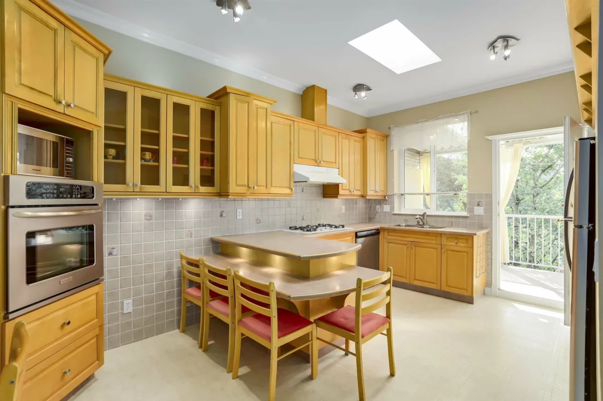 Family Room Photo of 7546 12th Avenue, Burnaby, BC