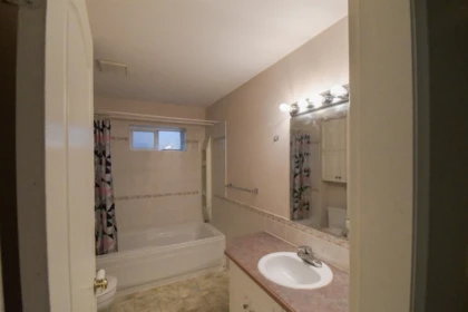 Basement Recreation Room Photo of 7546 12th Avenue, Burnaby, BC