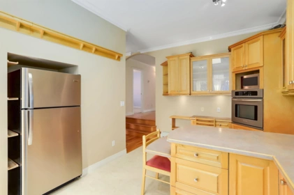 Kitchen Photo of 7546 12th Avenue, Burnaby, BC
