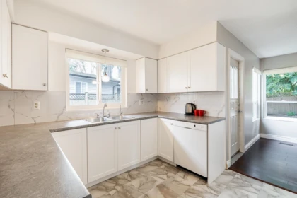 Kitchen Island Photo of 12946 66a Avenue, Surrey, BC