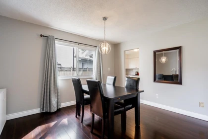 Kitchen Photo of 12946 66a Avenue, Surrey, BC
