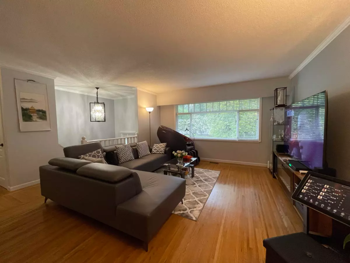 Dining Area Photo of 3645 Liverpool Street, Port Coquitlam, BC