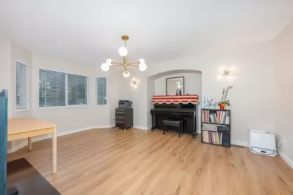 Kitchen Island Photo of 418 Balfour Drive, Coquitlam, BC