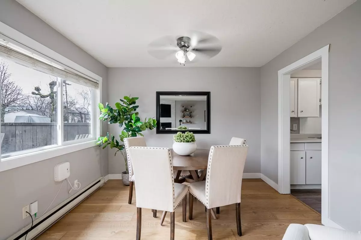 Dining Area Photo of 35 46689 First Avenue, Chilliwack, BC