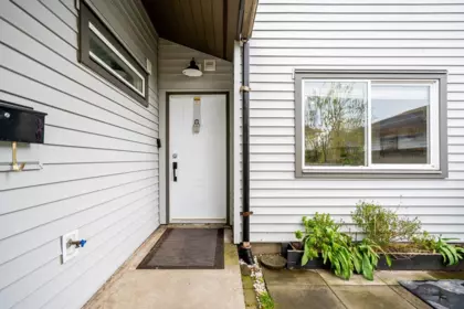 Staircase Photo of 35 46689 First Avenue, Chilliwack, BC