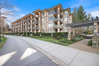 Backyard Photo of 209 3399 Noel Drive, Burnaby, BC