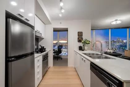 2803 111 W Georgia Street, Vancouver, BC, Vancouver — Apartment/Condo for sale