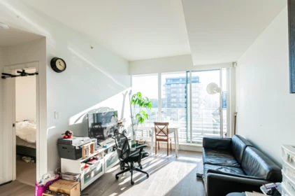 Kitchen Island Photo of 809 6688 Pearson Way, Richmond, BC