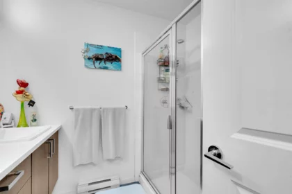 Guest Bathroom Photo of 4 13636 81a Avenue, Surrey, BC