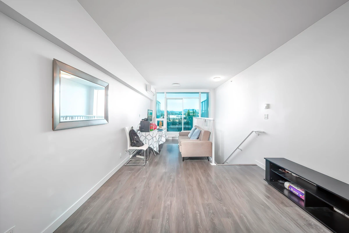 Dining Area Photo of 515 5599 Cooney Road, Richmond, BC