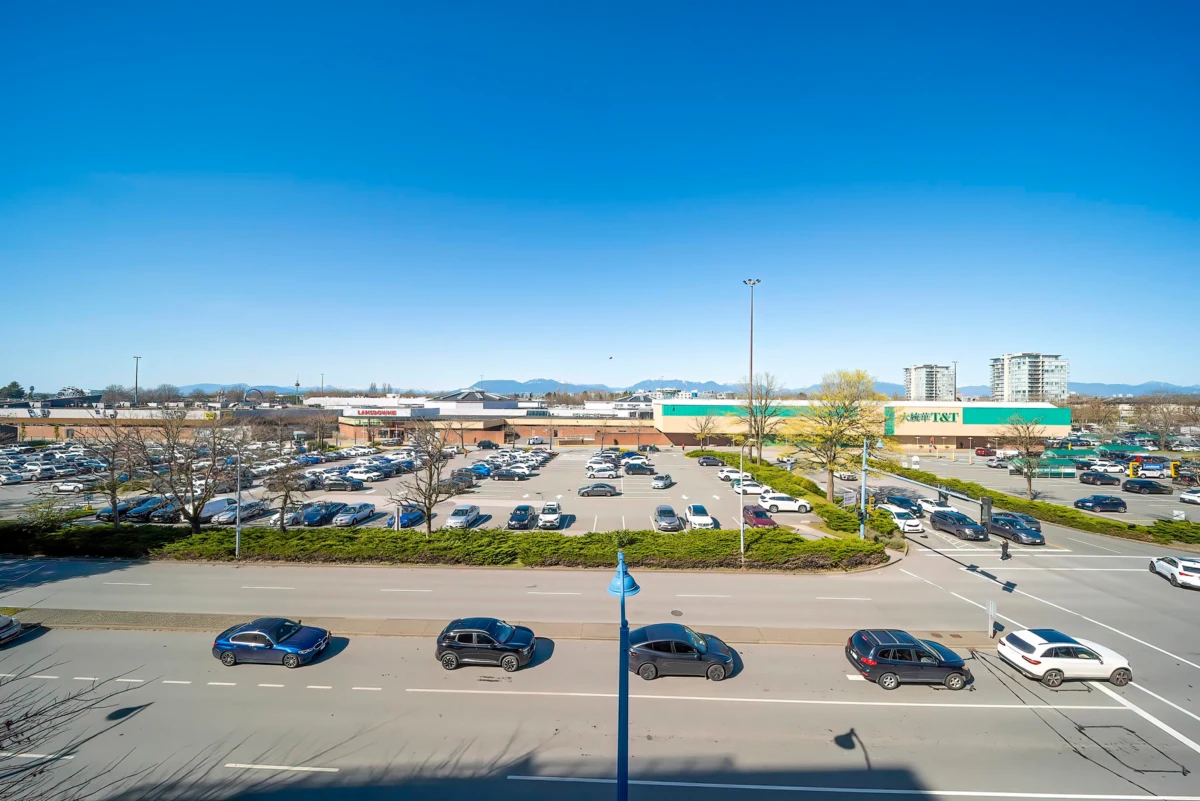 Exterior Rear Photo of 515 5599 Cooney Road, Richmond, BC