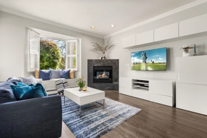346 W 14th Street, North Vancouver, BC, North Vancouver — Half Duplex for sale