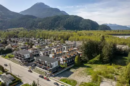 105 39767 Government Road, Squamish, BC, Squamish — Other for sale