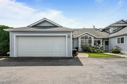 17 730 Mccombs Drive, Harrison Hot Springs, BC, Harrison Hot Springs — Townhouse for sale