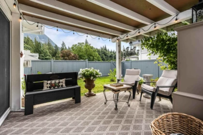Front Yard Photo of 17 730 Mccombs Drive, Harrison Hot Springs, BC