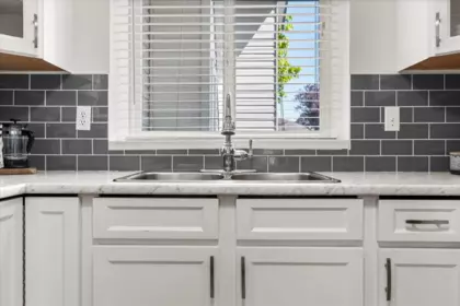 Primary Bathroom Photo of 3 45435 Knight Road, Chilliwack, BC