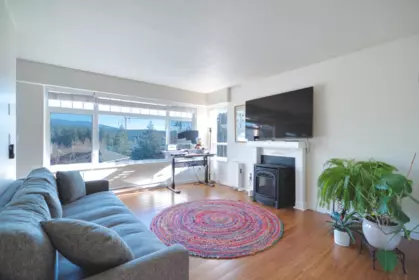 Walk-In Closet Photo of 5599 Medusa Place, Sechelt, BC