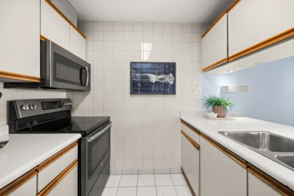 Walk-In Closet Photo of 211 31 Reliance Court, New Westminster, BC