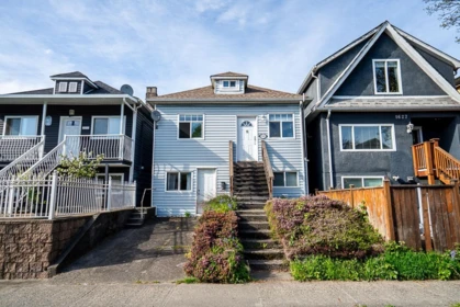 Swimming Pool Photo of 1623 E 12th Avenue, Vancouver, BC